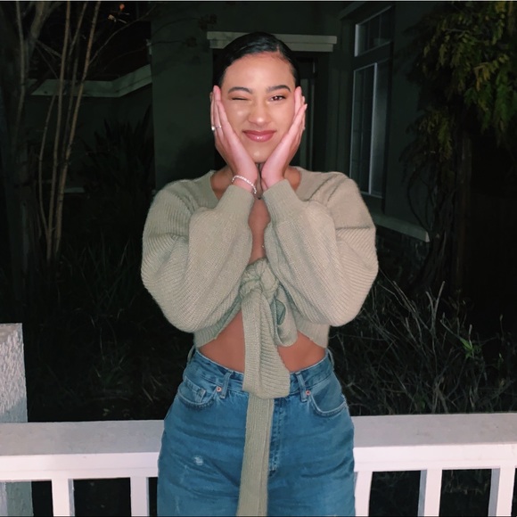 Meet your Posher - Picture 1 of 1